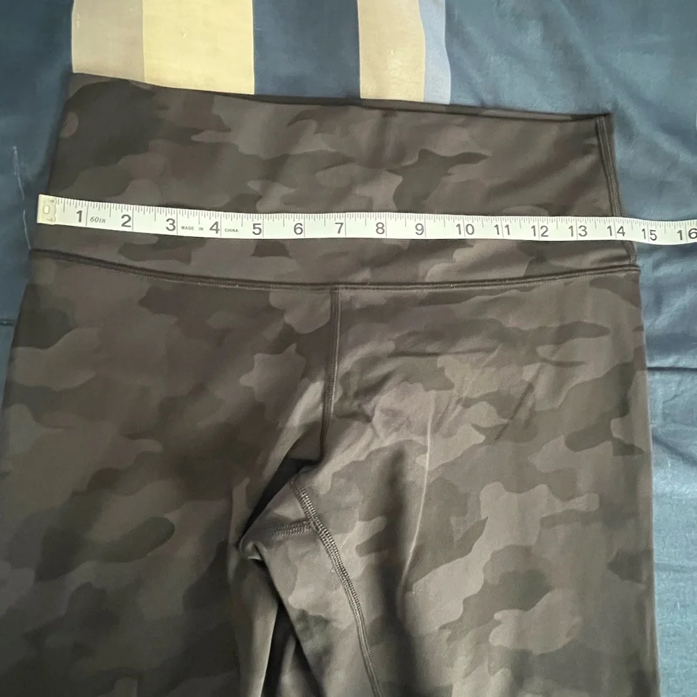 🍋LIKE NEW Lululemon Wunder Under HR 21” - Heritage 365 Camo Deep Coal Multi - 8 - Picture 9 of 13